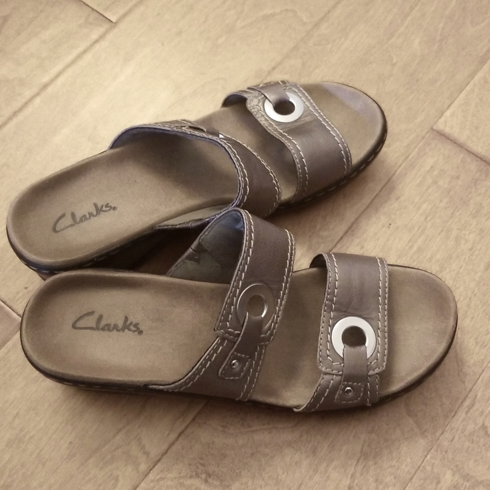 Clarks Women's Brown Slide Sandals